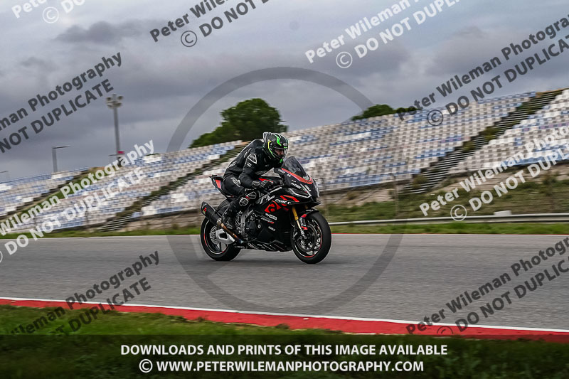 motorbikes;no limits;peter wileman photography;portimao;portugal;trackday digital images